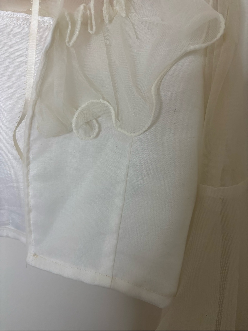 70s Vtg Sheer Ruffle Cropped jacket- Ivory - Picture 4 of 4